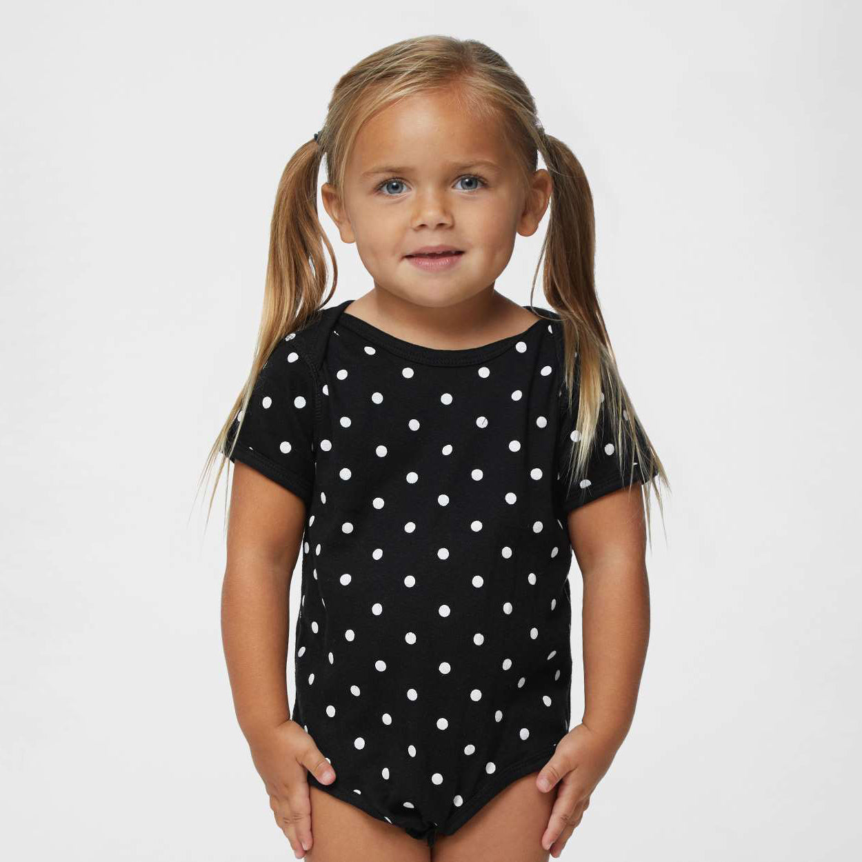 Black/White Dot